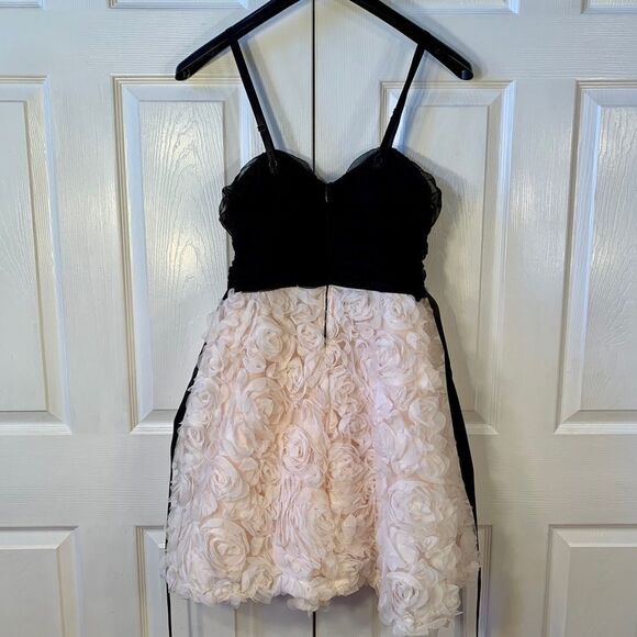 STUNNING BLACK & PINK FORMAL DRESS by DEB SIZE 11 - Picture 6 of 9